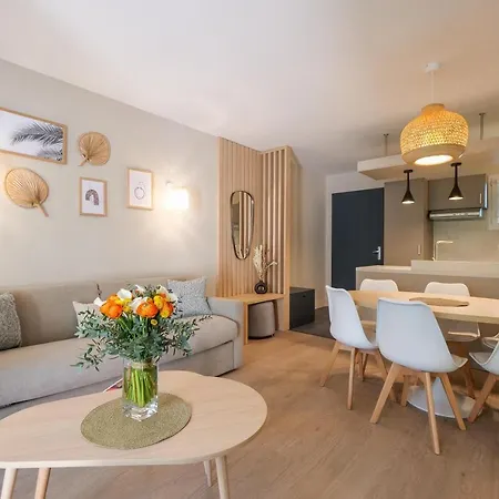 Soir D été Proche Et Tropez Ix Appartamento