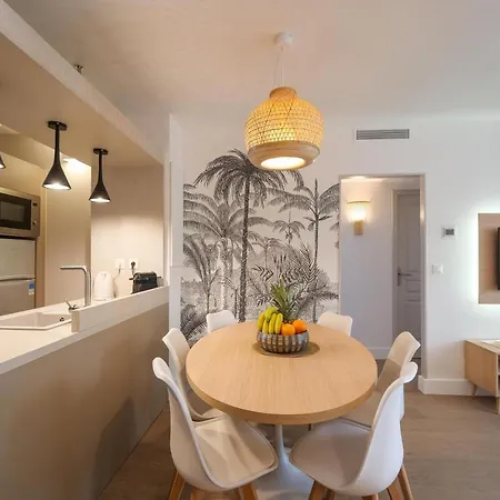 Soir D été Proche Et Tropez Ix *